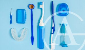 Must-have emergency dental toolkit items.
